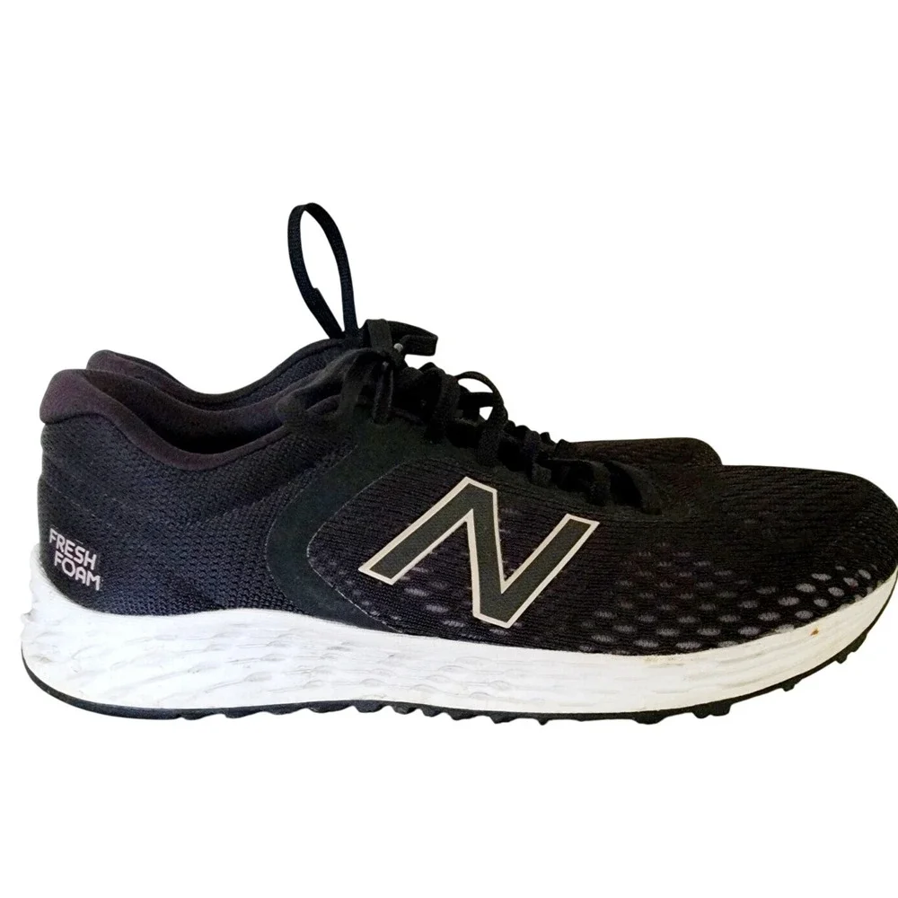 New Balance 9.5 Womens Black Running Shoes Soft Foam Size 9.5‎